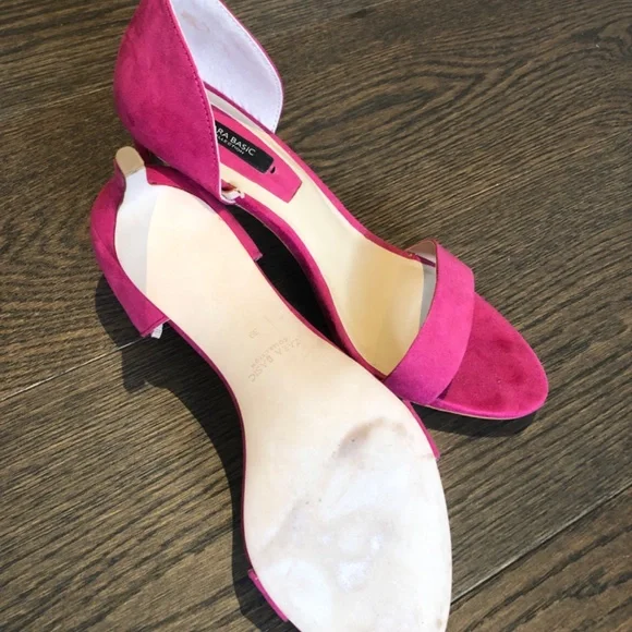Pink Pumps - Picture 4 of 5
